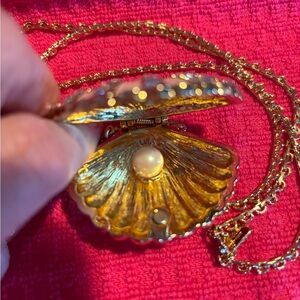 Kate Spade Gold Chain Clamshell Necklace